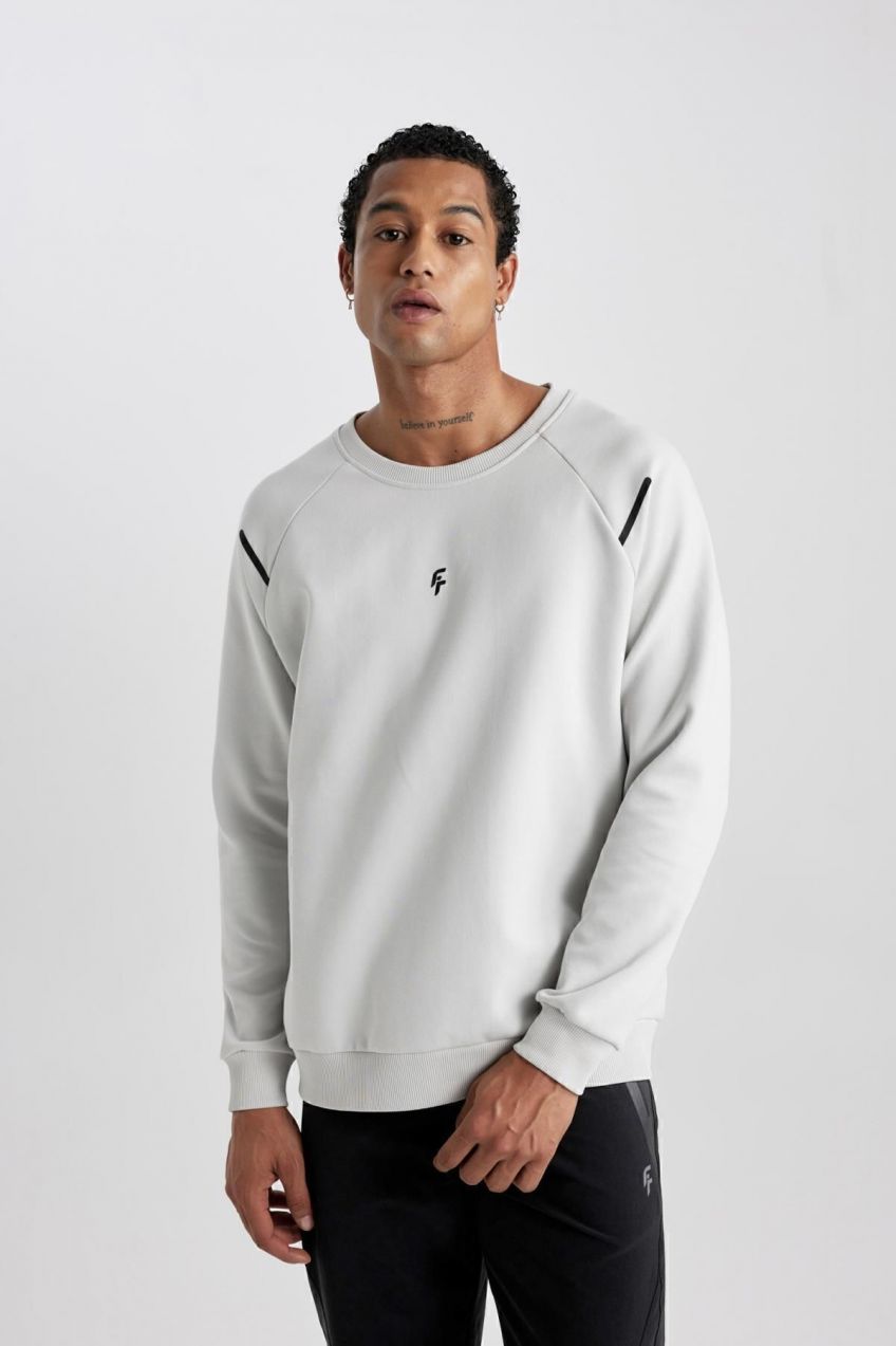 DEFACTO Fit Standard Fit Crew Neck Scuba Diving Fabric Sweatshirt
