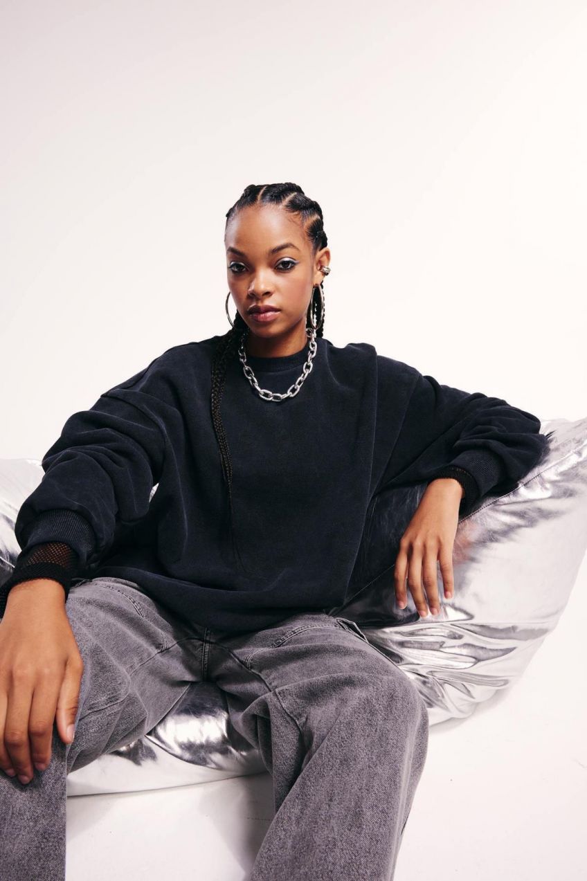 DEFACTO Oversize Fit Crew Neck Thick Washed Pale Effect Sweatshirt