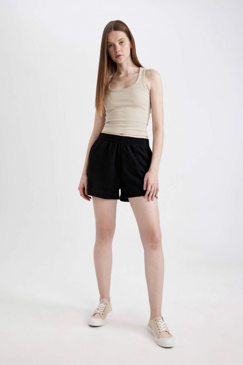 DEFACTO Regular Fit Basic Shorts