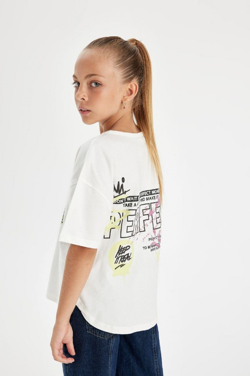 DEFACTO Girl Oversize Fit Crew Neck Back Printed Short Sleeve T-Shirt