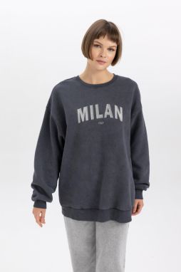 DEFACTO Relax Fit Crew Neck Thick Washed Faded Effect Sweatshirt