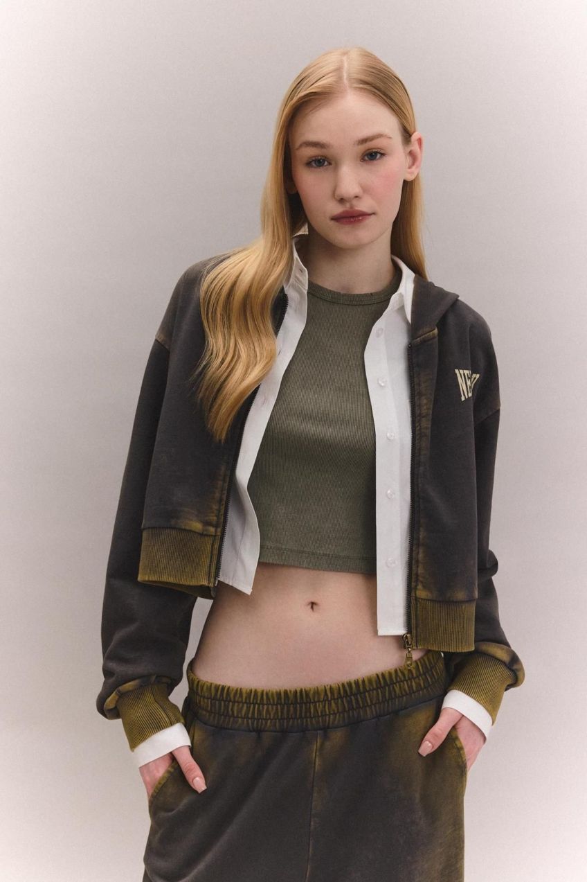 DEFACTO Cool Crop Washed Faded Effect Printed Thick Fabric Zippered Sweatshirt