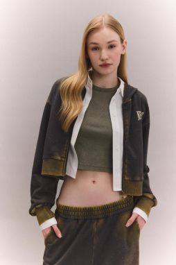 DEFACTO Cool Crop Washed Faded Effect Printed Thick Fabric Zippered Sweatshirt