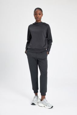 DEFACTO Fit Standard Fit Double Pocket Elastic Leg Skuba Diving Fabric Sweatpants