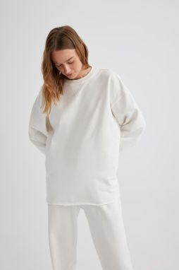 DEFACTO Oversize Fit Crew Neck Sweatshirt