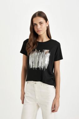 DEFACTO Regular Fit Crew Neck Short Sleeve T-Shirt