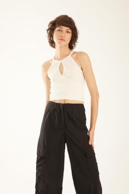 DEFACTO Fitted Basic Barbell Neck Camisole Crop Undershirt