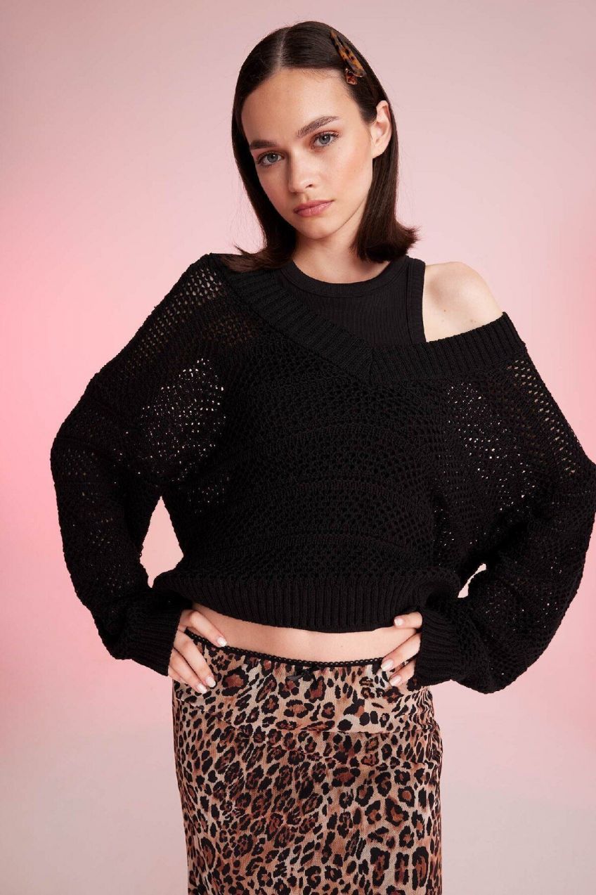 DEFACTO Regular Fit V Neck Sweater