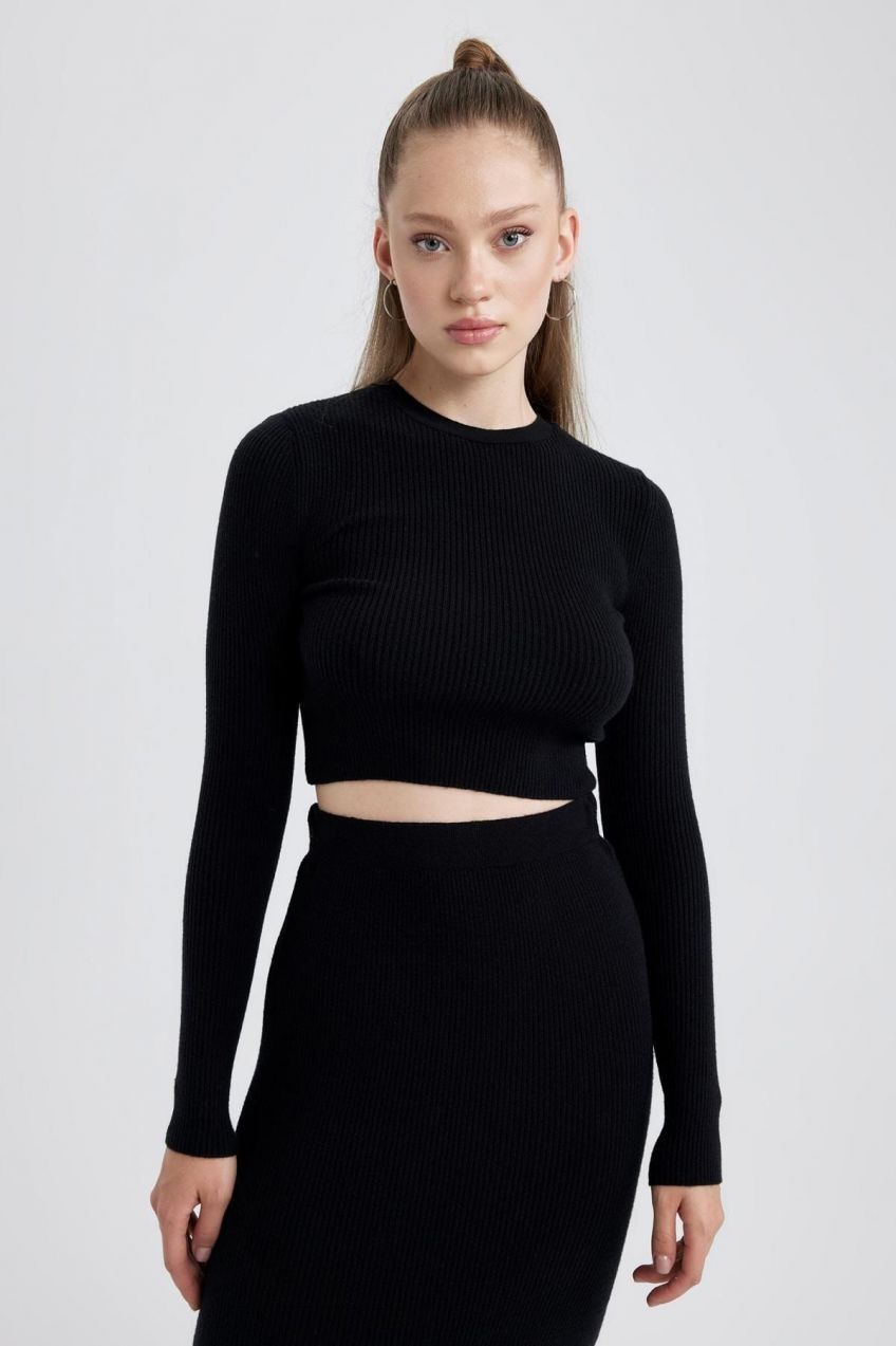 DEFACTO Cool Slim Fit Crew Neck Sweater