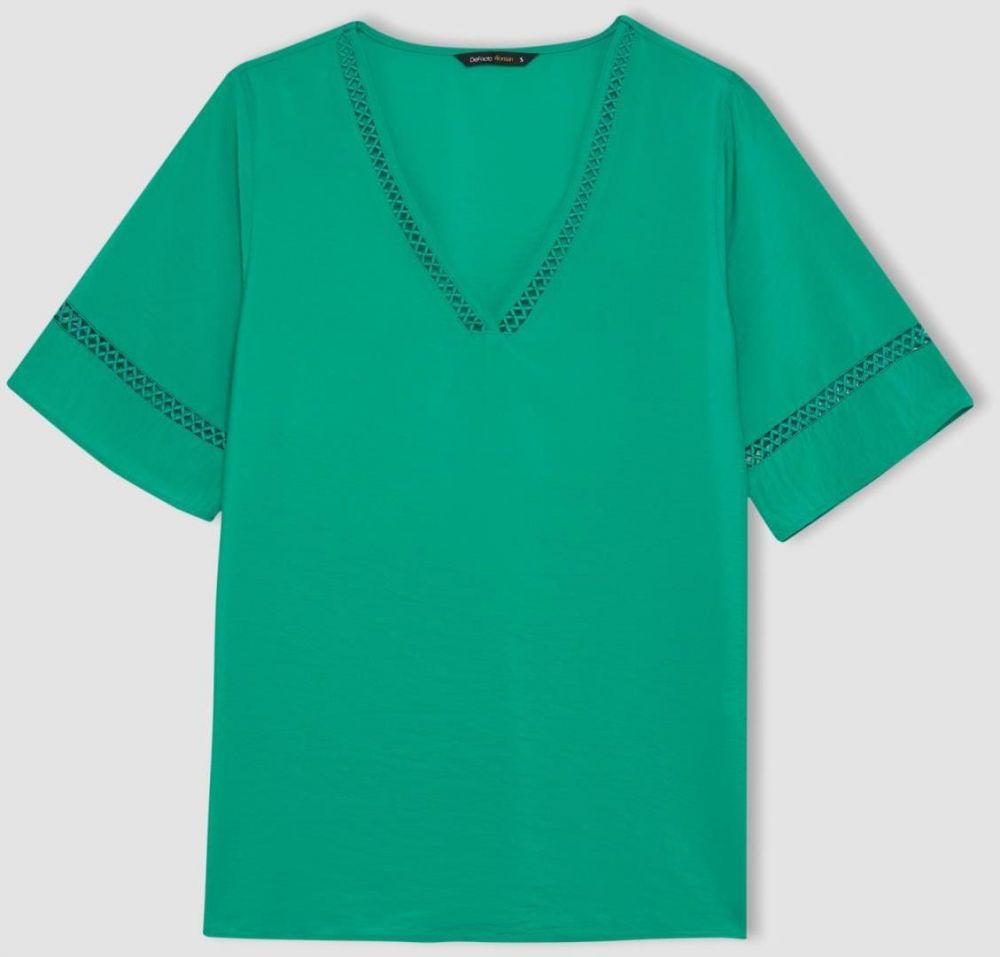 DEFACTO Regular Fit V-Neck Short Sleeve Blouse