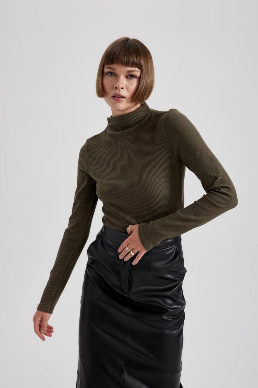 DEFACTO Slim Fit Turtleneck Ribbed Camisole Long Sleeve T-Shirt