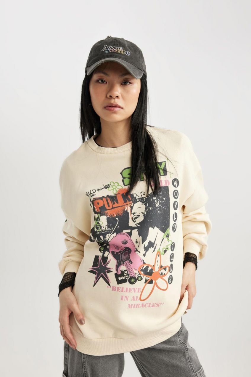 DEFACTO Cool Oversize Fit Crew Neck Back Printed Thick Sweatshirt