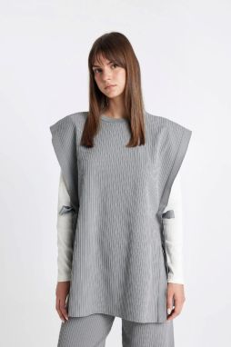 DEFACTO Regular Fit Crew Neck Sweater