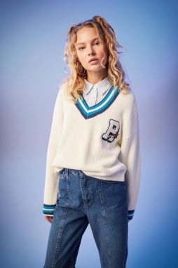 DEFACTO Coool Oversize Fit V-Neck Sweater