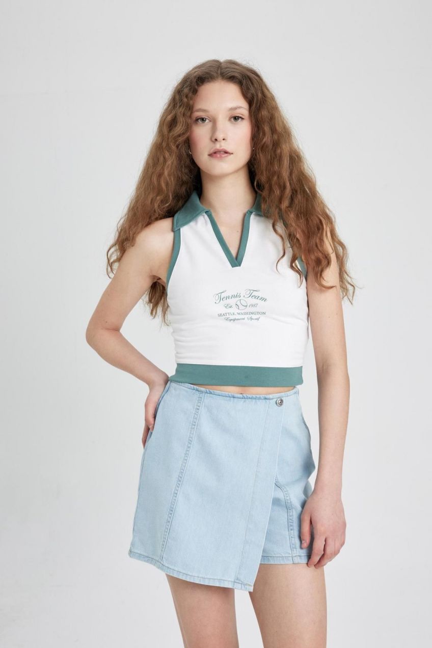 DEFACTO Fit Crop Polo Neck Printed Sports Undershirt