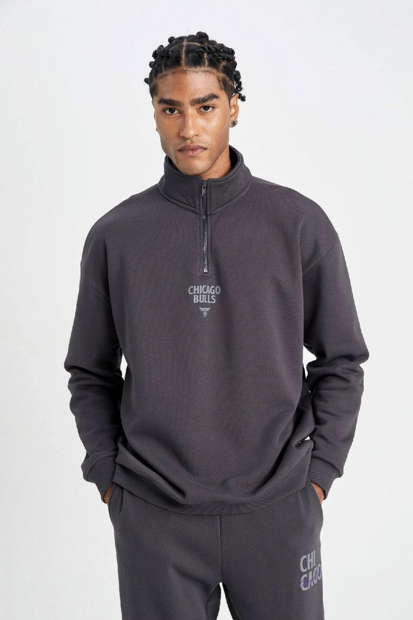 DeFactoFit NBA Chicago Bulls Oversize Fit Stand Collar Zippered Thick Sweatshirt