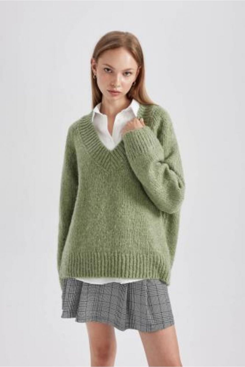 DEFACTO Oversize Fit V-Neck Sweater