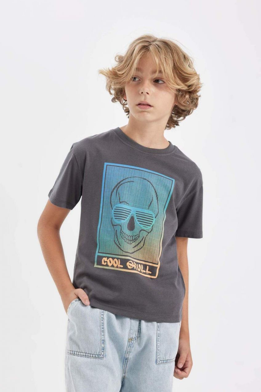 DEFACTO Boys' Oversize Fit Crew Neck Gradient Printed Short Sleeve T-Shirt