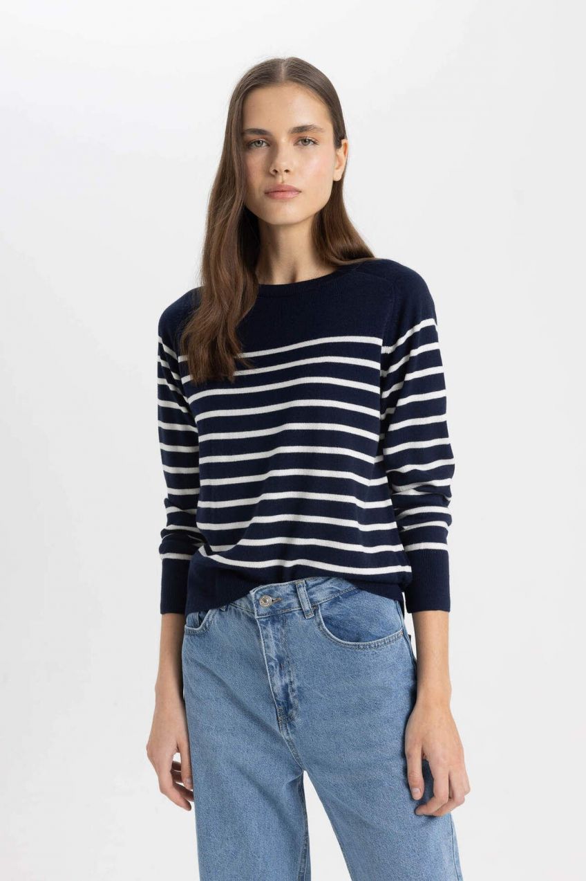 DEFACTO Regular Fit Crew Neck Sweater