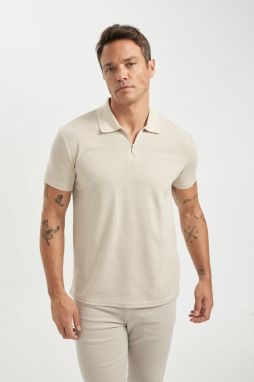 DEFACTO New Regular Fit Zippered Short Sleeve Polo T-Shirt