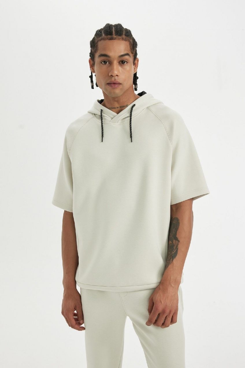 DeFactoFit Standard Fit Hooded Sports Scuba Diving Fabric T-Shirt