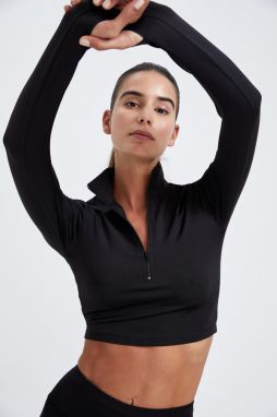 DEFACTO Fit Slim Fit High Neck Half Zipper Long Sleeve T-Shirt