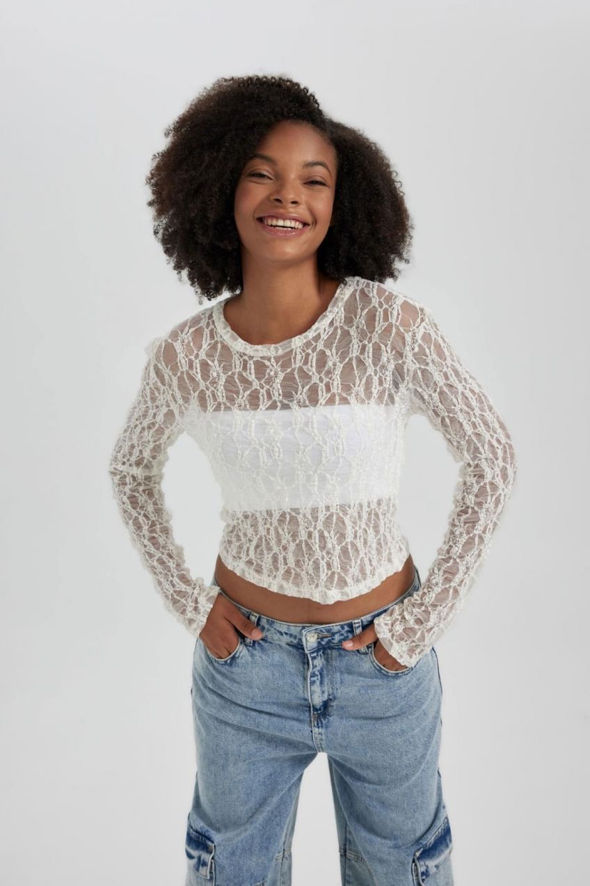 DEFACTO Fitted Crop Long Sleeve Lace T-Shirt