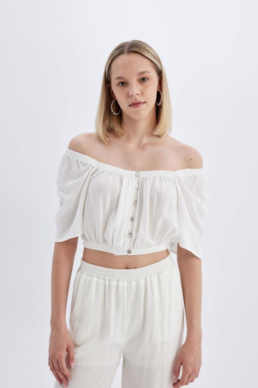 DEFACTO Regular Fit Square Collar Crinkle Viscose Short Sleeve Blouse