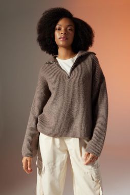 DEFACTO Oversize Fit Zippered High Collar Sweater