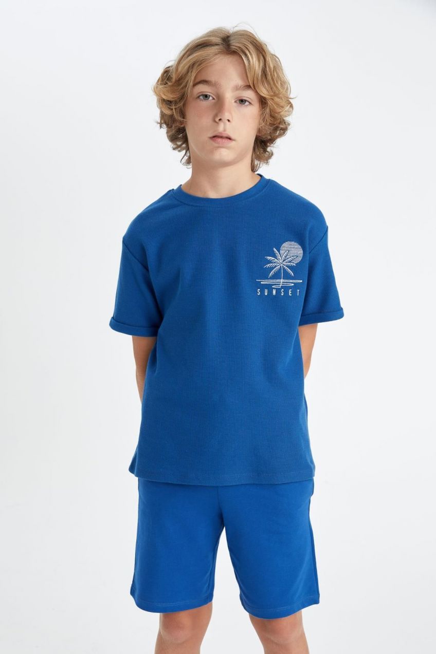 DEFACTO Boy's Crew Neck Embroidered Waffle Short Sleeve T-Shirt