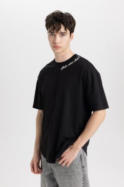 DEFACTO Comfort Fit Crew Neck Printed Short Sleeve T-Shirt