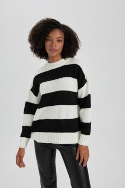 DEFACTO Oversize Fit Striped Crew Neck Sweater