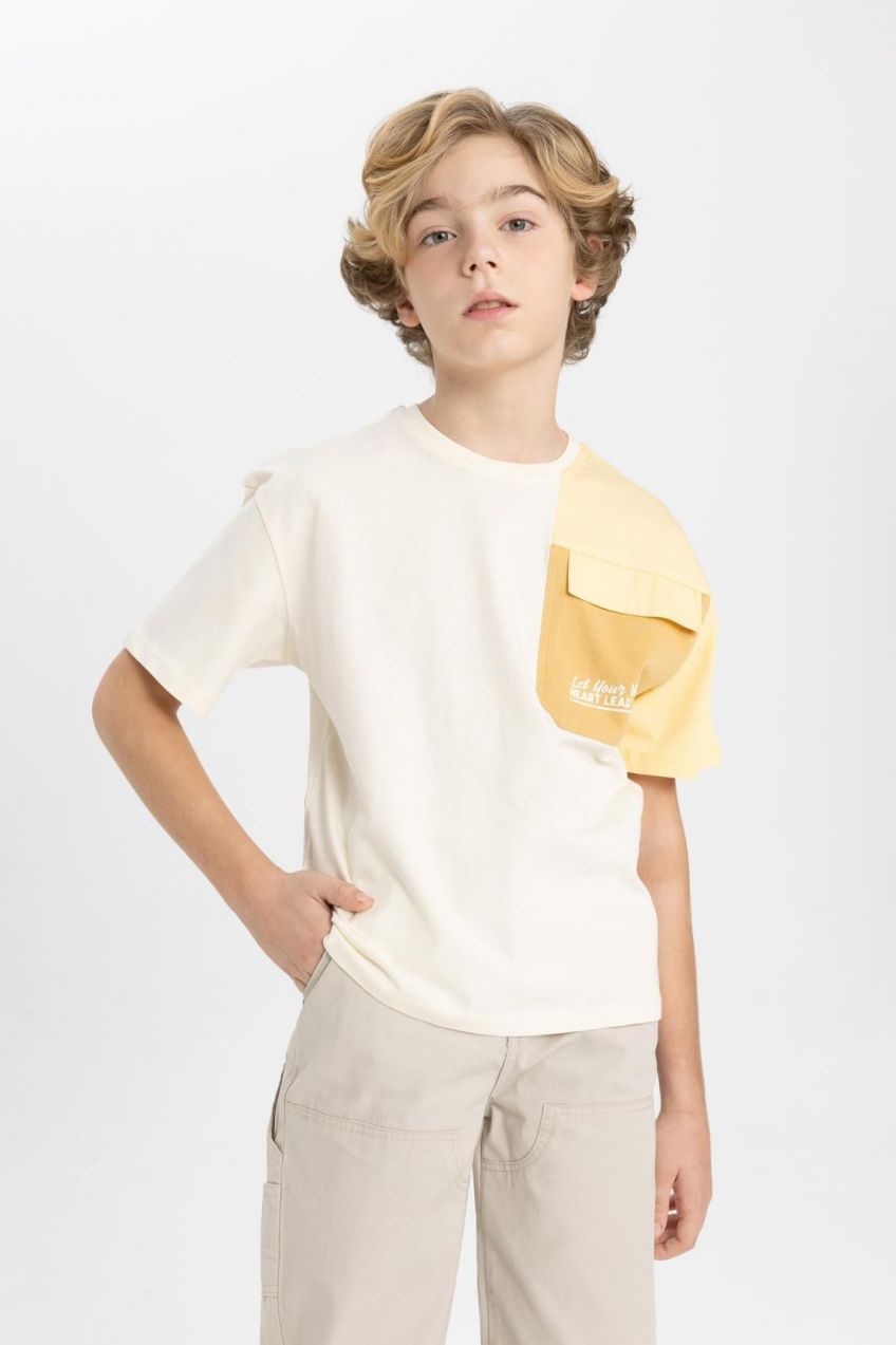 DEFACTO Boys Oversize Fit Crew Neck Printed Pocket Printed Short Sleeve T-Shirt