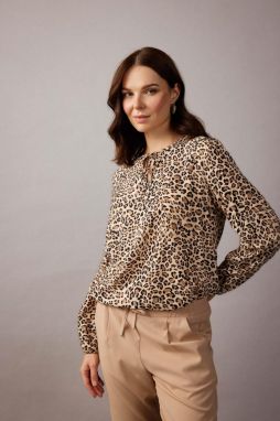 DEFACTO Regular Fit Crew Neck Leopard Patterned Long Sleeve Blouse