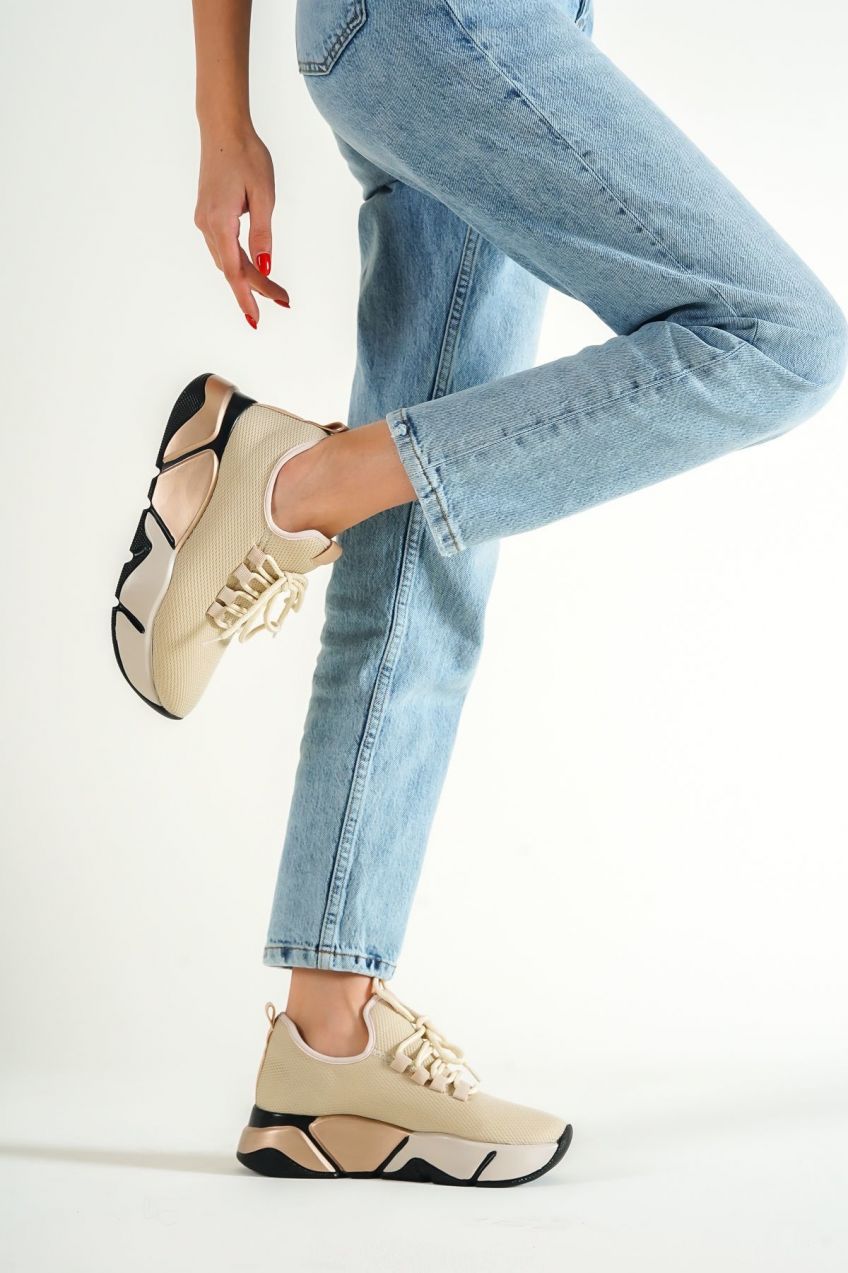Capone Outfitters Women's Sneakers