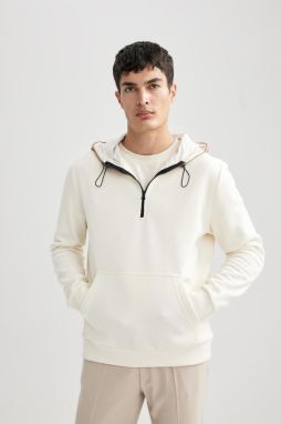 DEFACTO Modern Fit Hooded Sweatshirt
