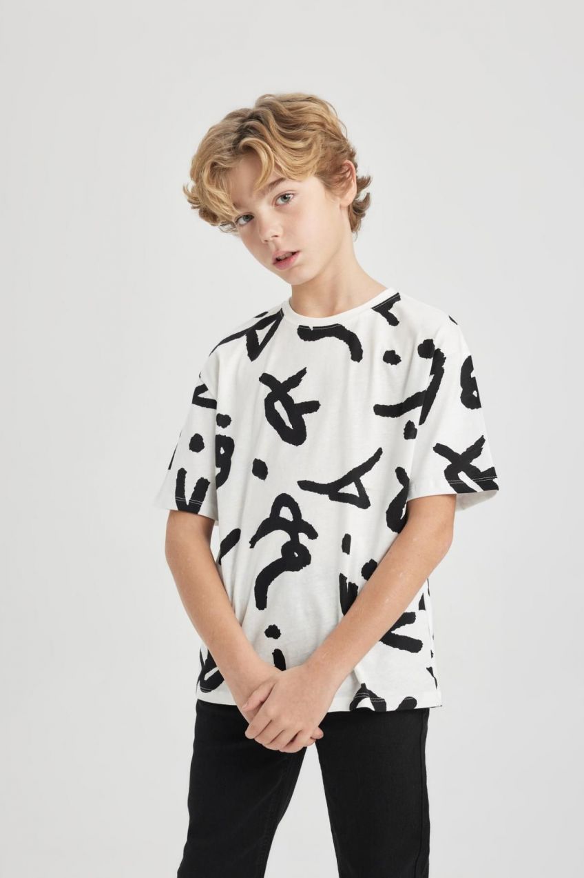 DEFACTO Boy's Oversize Fit Crew Neck Patterned Short Sleeve T-Shirt