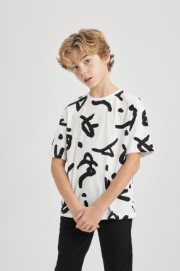 DEFACTO Boy's Oversize Fit Crew Neck Patterned Short Sleeve T-Shirt