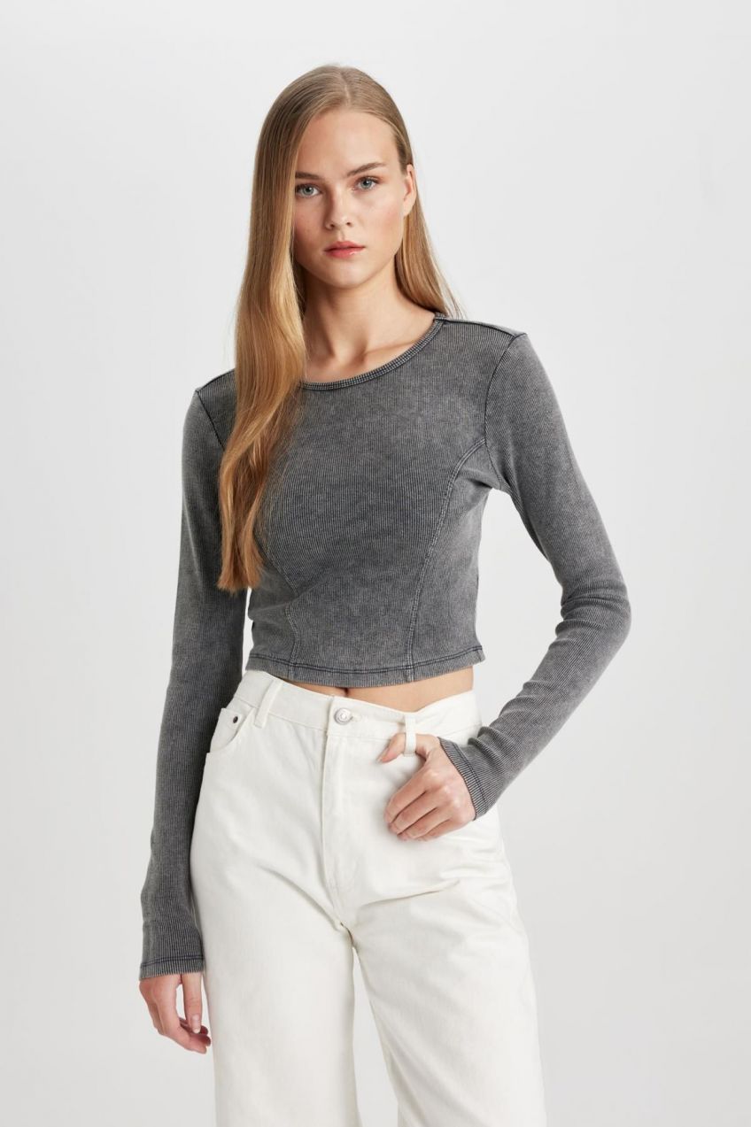 DEFACTO Fitted Crew Neck Long Sleeve Washed Faded Effect T-Shirt
