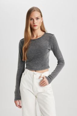 DEFACTO Fitted Crew Neck Long Sleeve Washed Faded Effect T-Shirt