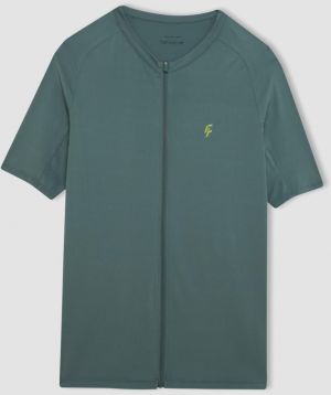 DEFACTO Fit Slim Fit Stand Collar Heavy Fabric Short Sleeve T-Shirt