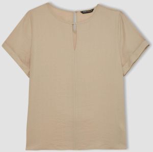 DEFACTO Regular Fit Round Neck Short Sleeve Blouse