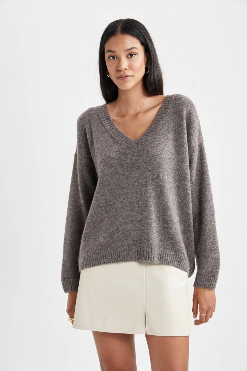 DEFACTO Relax Fit V-Neck Premium Soft Wool Textured Sweater