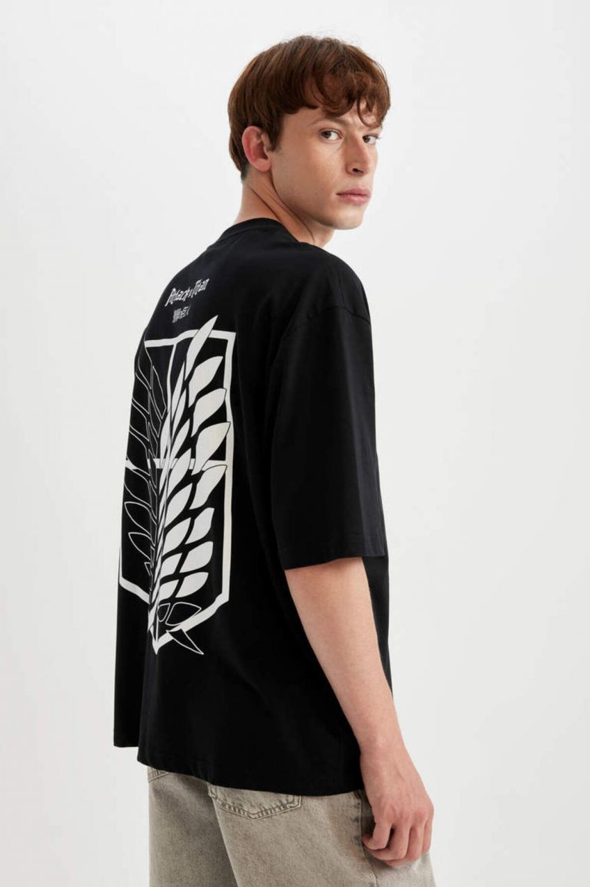 DEFACTO Attack On Titan Loose Fit Crew Neck Printed Short Sleeve T-Shirt