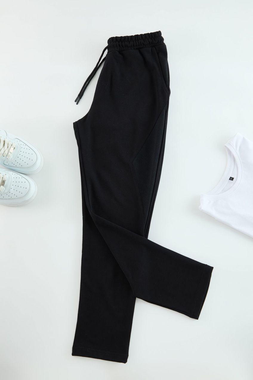 Trendyol Black Regular Cut Pique Textured Fabric Detailed Sweatpants