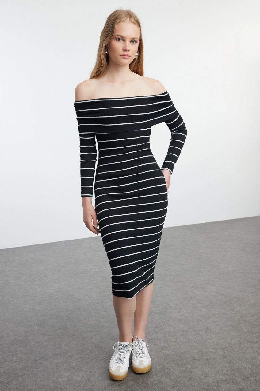 Trendyol Black*001 Striped Fitted Flexible Mini Knitted Dress