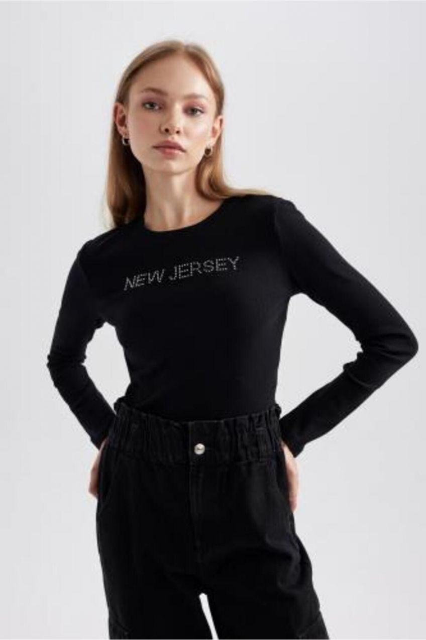 DEFACTO Fitted Crew Neck Printed Ribbed Camisole Long Sleeve T-Shirt