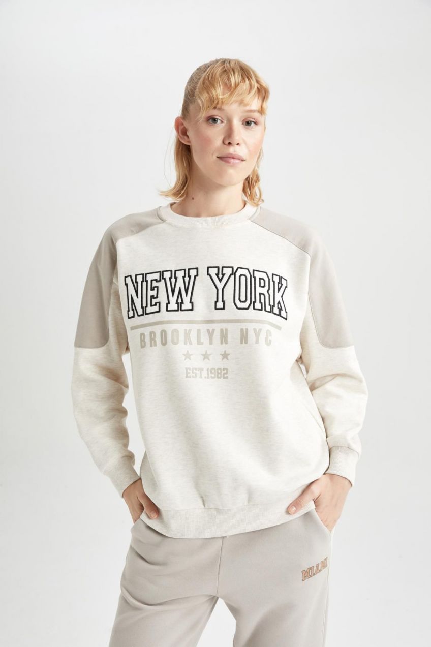 DEFACTO Fit Oversize Fit Crew Neck Printed Thick Sweatshirt