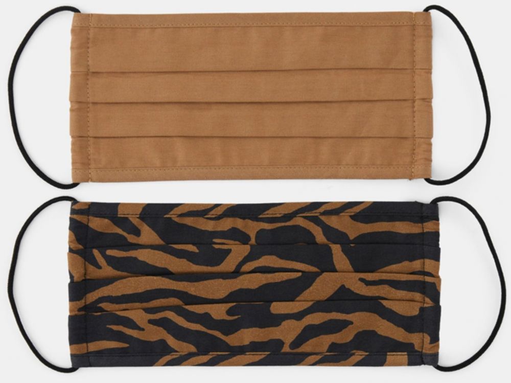 A set of two brown pieces