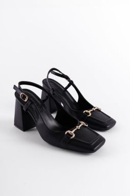 Capone Outfitters Thick Heeled Open Back Buckle Flat Toe Women's Shoes